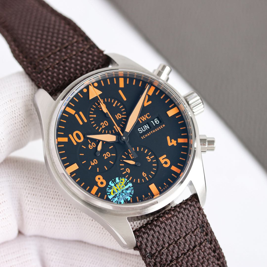 アイダブリューシー［IWC］PILOT'S WATCH CHRONOGRAPH 自動巻き腕時計43MM