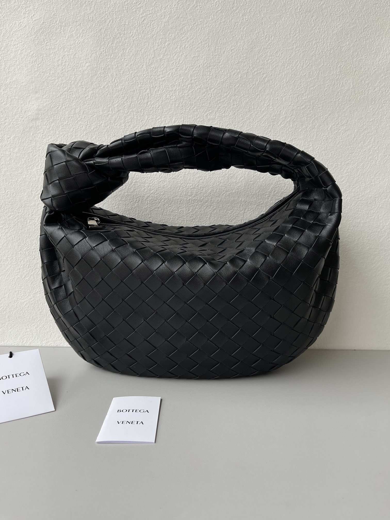 ボッテガ・ヴェネタ「Bottega Veneta」ジョディ ミディアム ショルダーバッグ