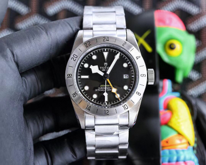 チューダー「Tudor」ヘリテージ クロノ 腕時計