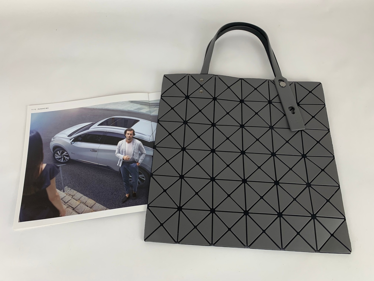 イッセイ・ミヤケ「Issey Miyake」 6ポケットマットトートバッグ