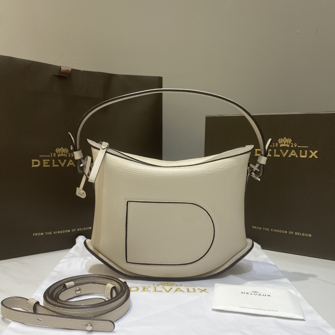 デルヴォー「Delvaux」ショルダーバッグ