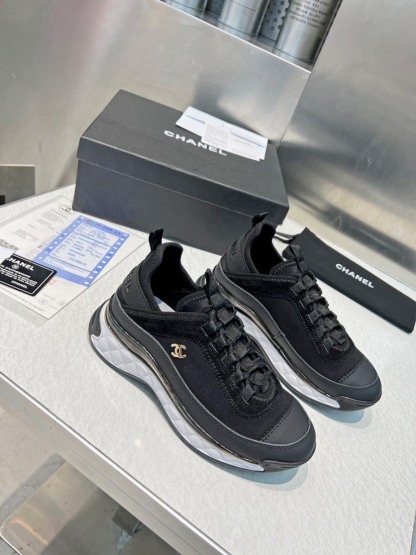 シャネル［Chanel］  19SS スエードエフェクト×メッシュ メタルロゴ スニーカー-ISETAN PRESTIGE CURATED