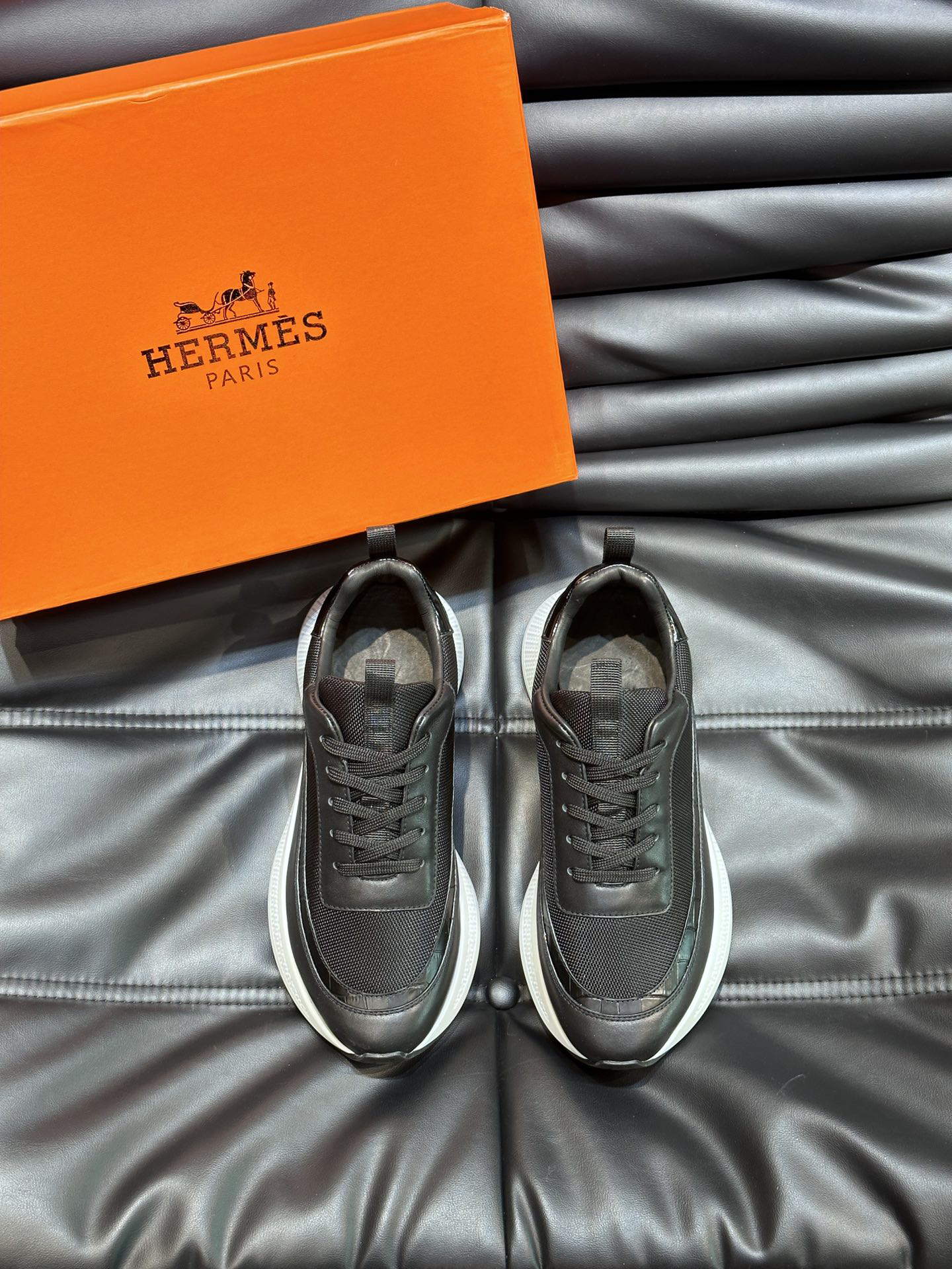 エルメス［Hermès］ユーゴ プラットフォーム スニーカー