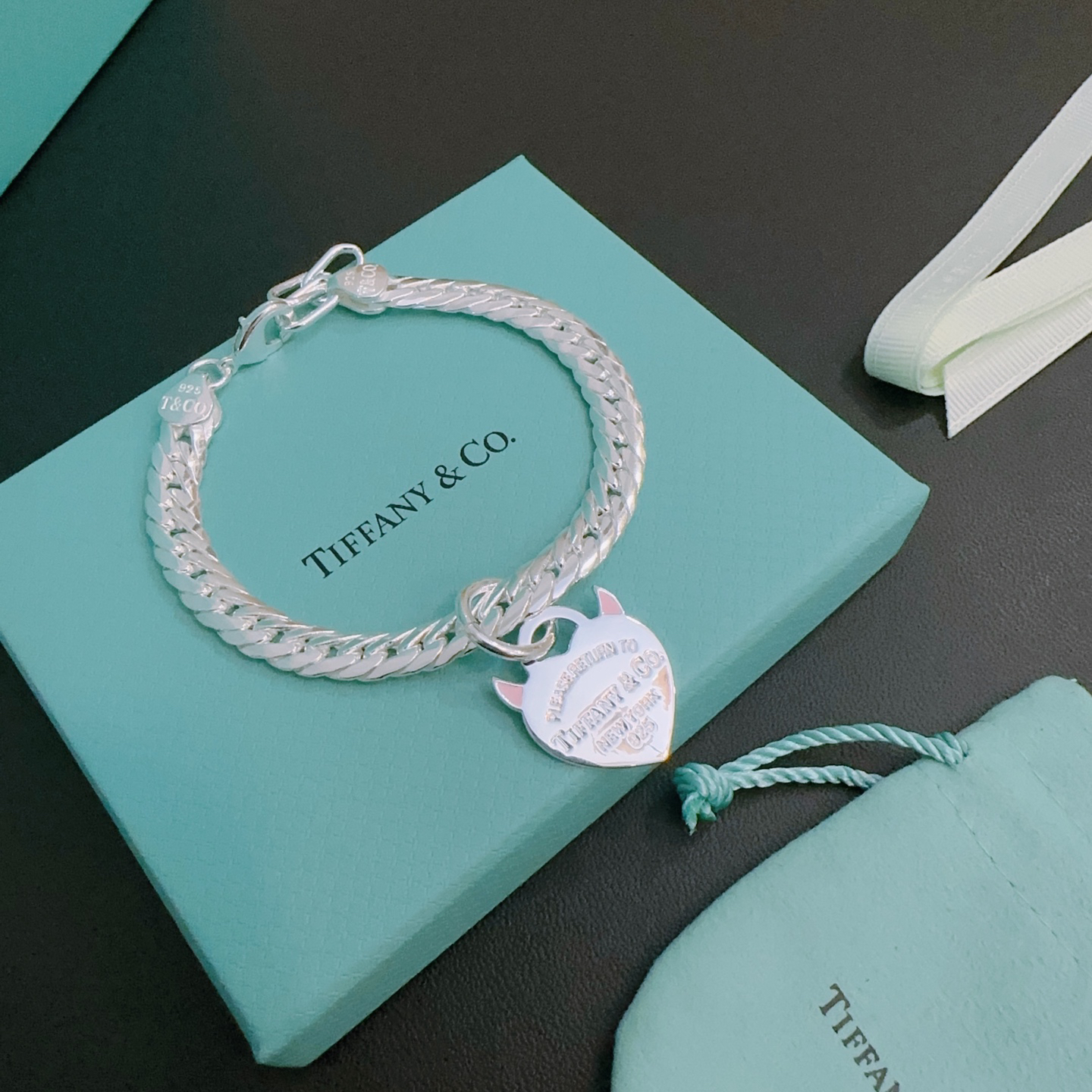 ティファニー「Tiffany & Co.」ポリッシュドシルバーリンク ブレスレット