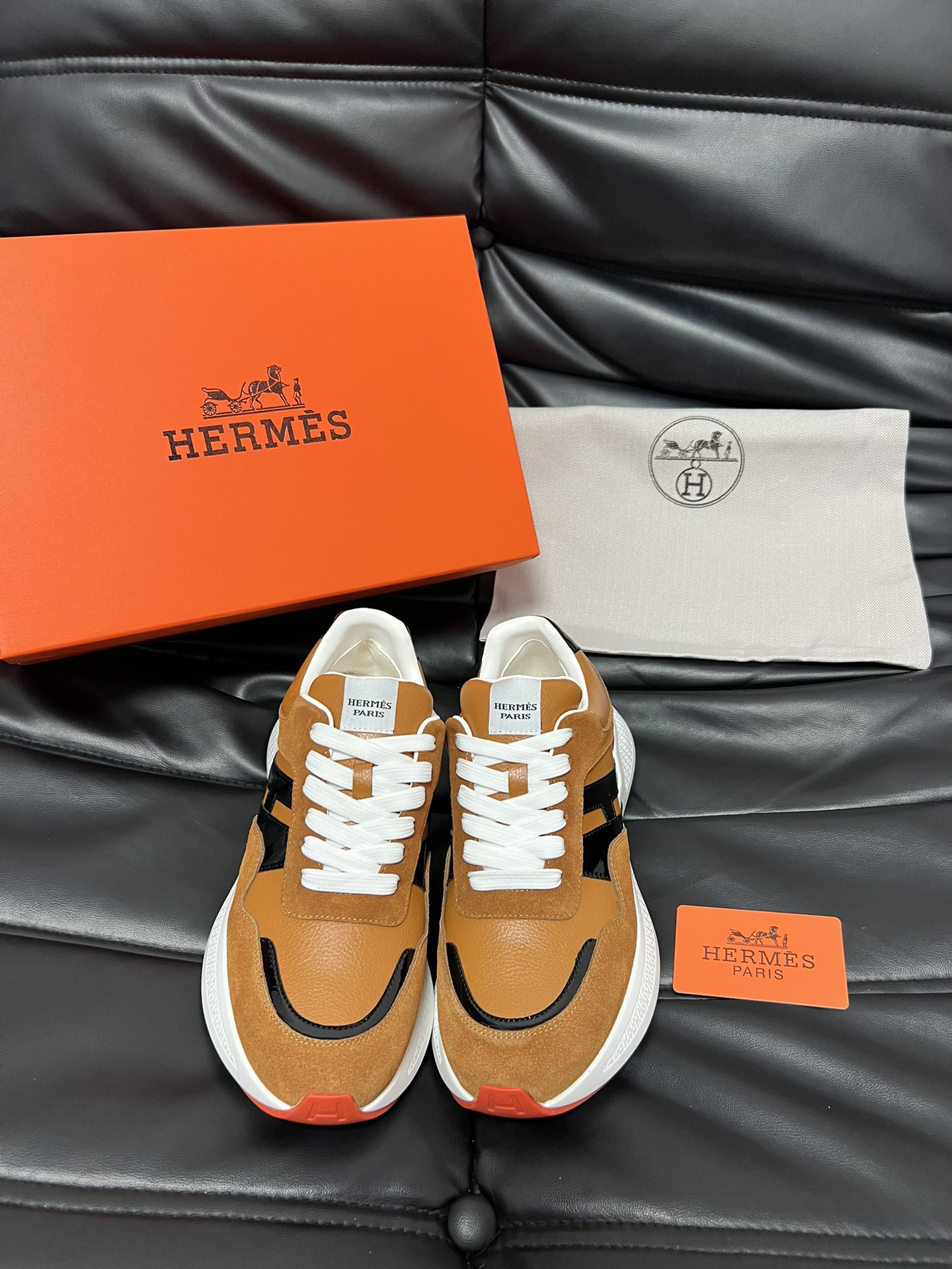 エルメス［Hermès］ デュアルレザー カジュアルシューズ