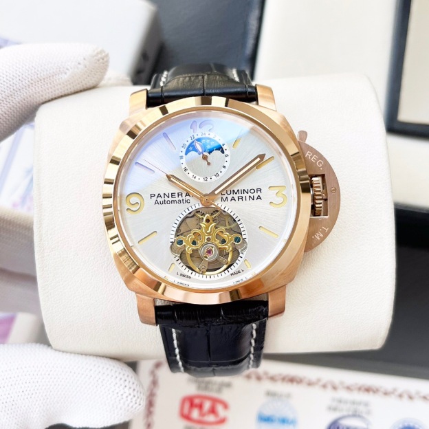 パネライ［Panerai］LUMINOR 1950 自動機械腕時計46MM