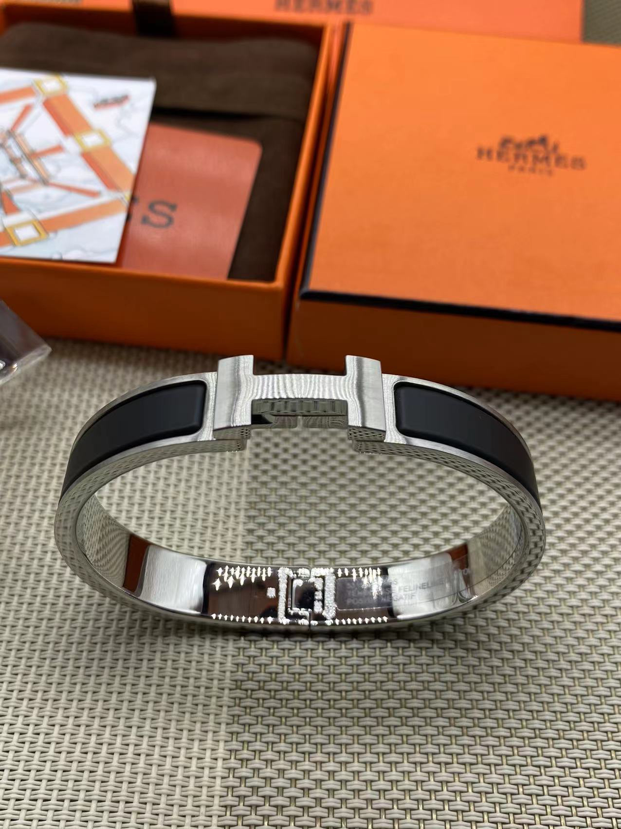 エルメス「Hermès」1900150 メンズ サテン仕上げ ブレスレット18MM