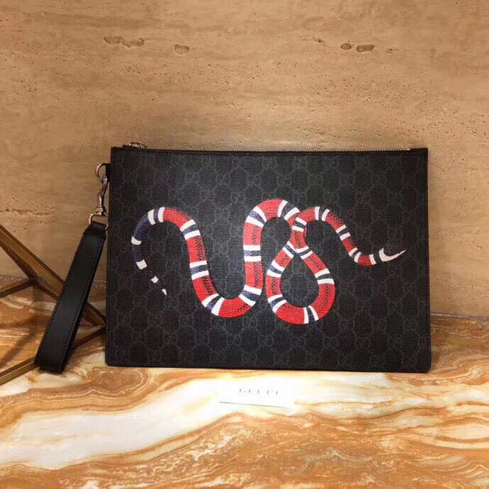 グッチ「Gucci」 キングスネーク プリント GGスプリーム ジップアラウンドウォレット