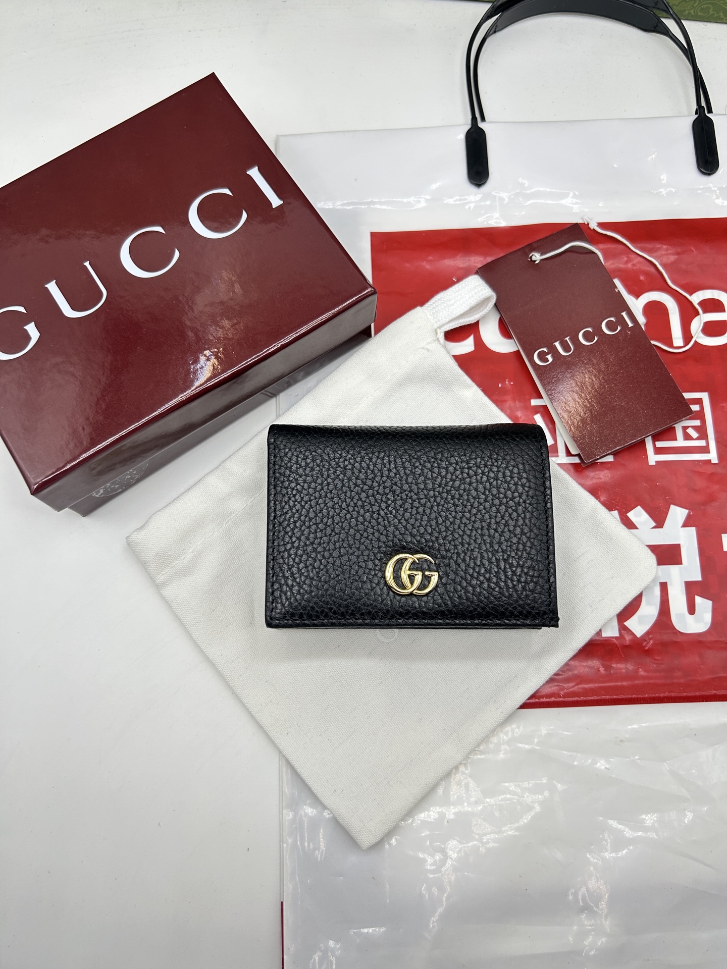 グッチ「Gucci」 〔プチ マーモント〕レザー 三つ折りウォレット