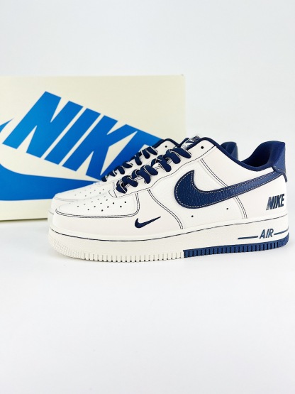 ナイキ「Nike」カジュアルシューズ