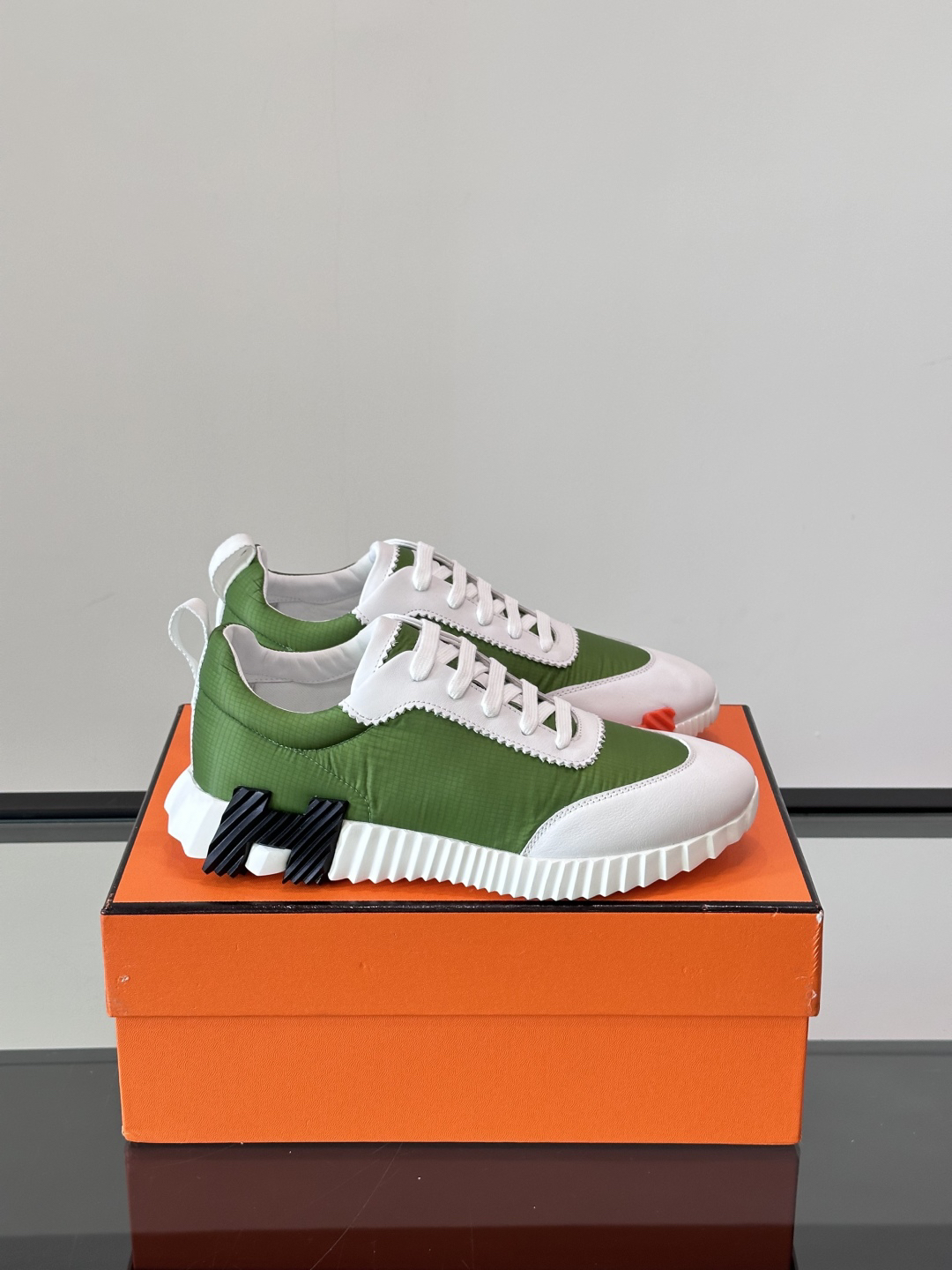 エルメス［Hermès］バウンシング スニーカー