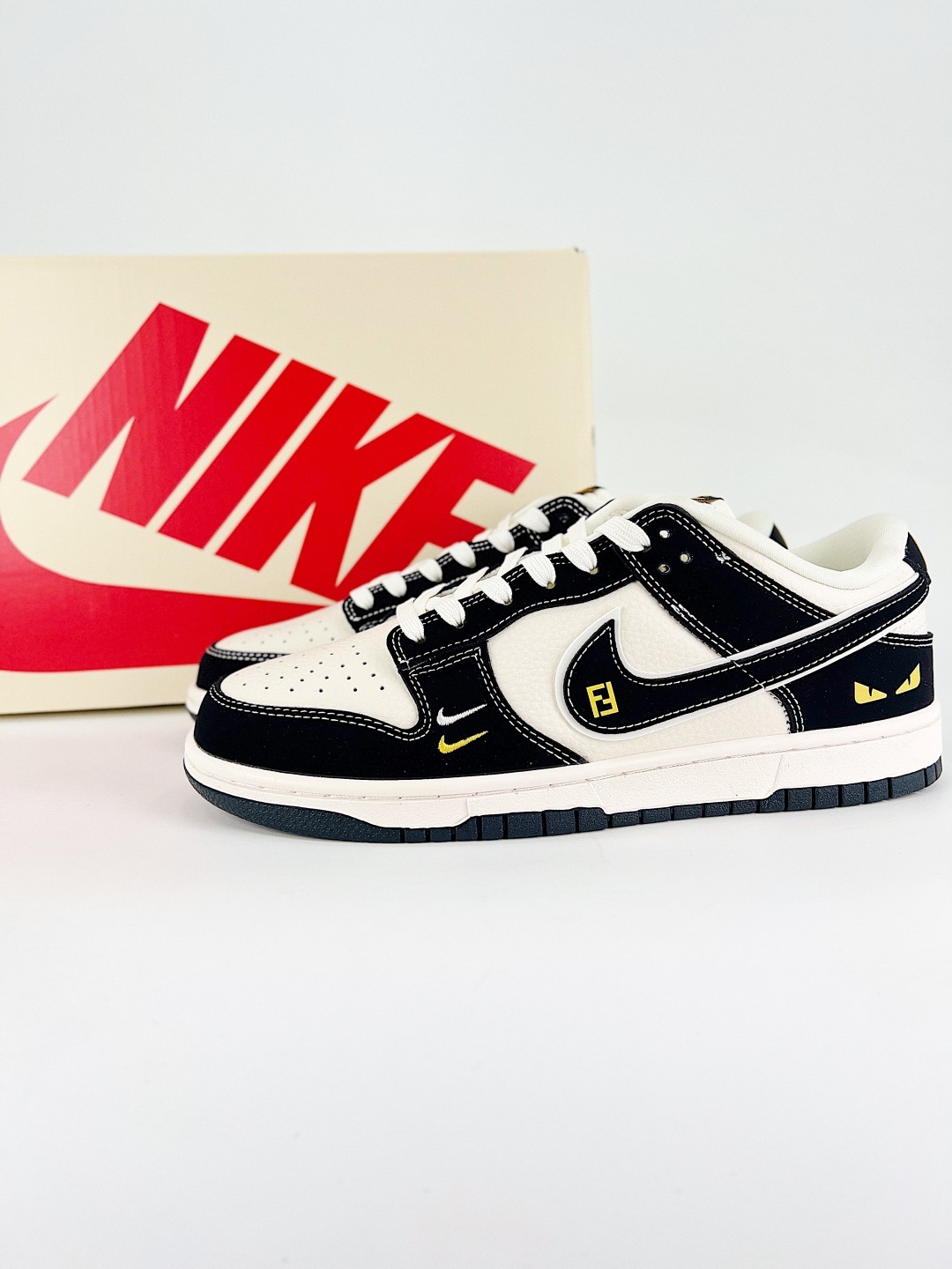 ナイキ「Nike」カジュアルシューズ