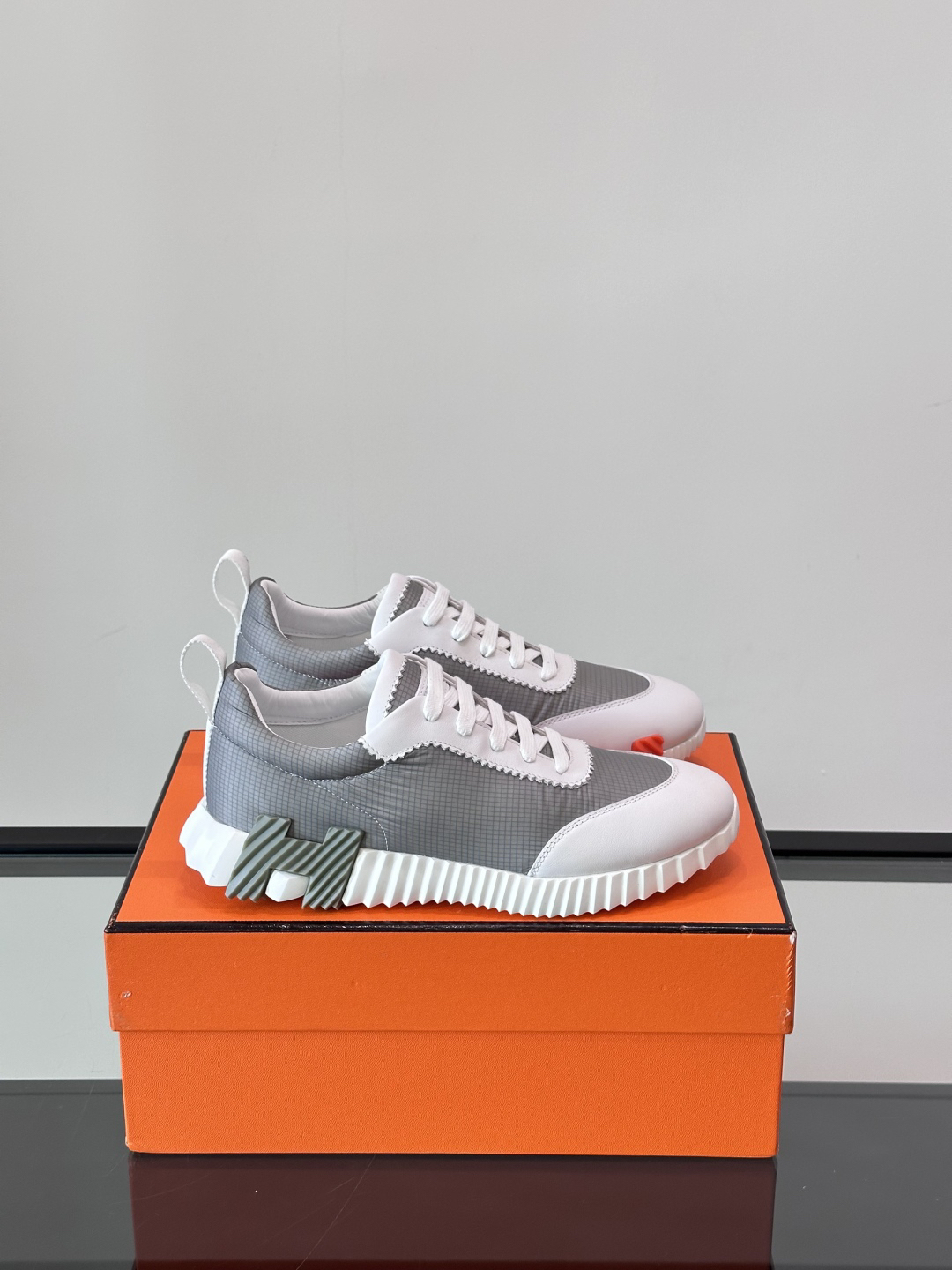 エルメス［Hermès］バウンシング スニーカー