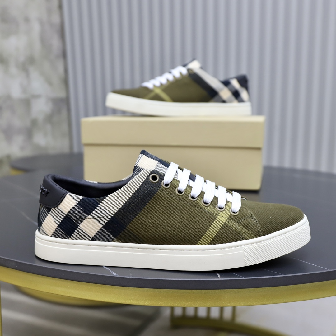 バーバリー［Burberry］ レザー×チェック テラス スニーカー