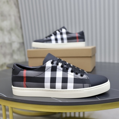 バーバリー［Burberry］ レザー×チェック テラス スニーカー