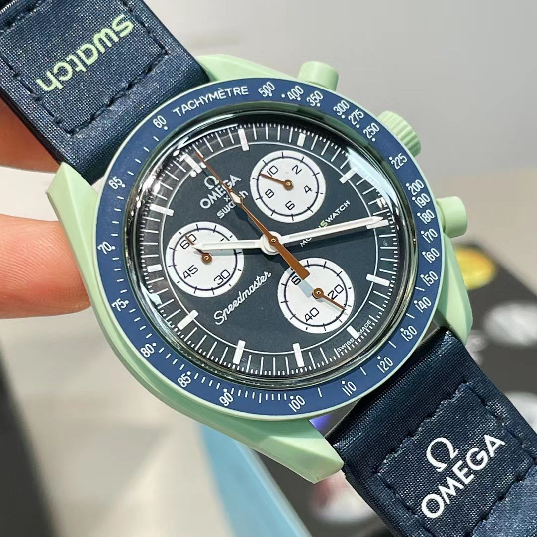 スウォッチ「Swatch」ムーンウォッチ コレクション バイオセラミック クロノグラフ ウォッチ40MM
