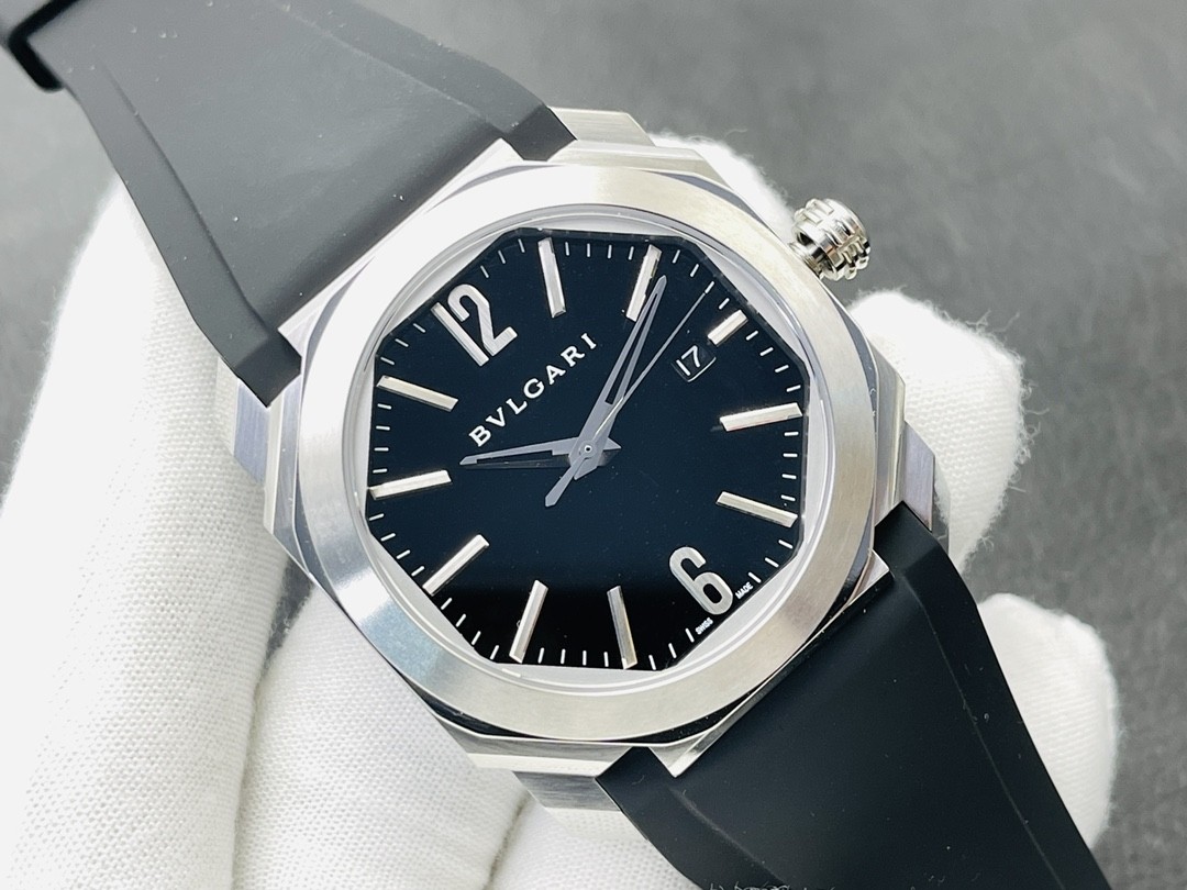 ブルガリ「Bvlgari」 オクト メンズウォッチ40MM