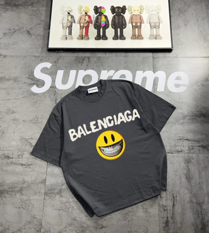 バレンシアガ「Balenciaga」バレンシアガ「Balenciaga」レトロカップルプリント半袖
