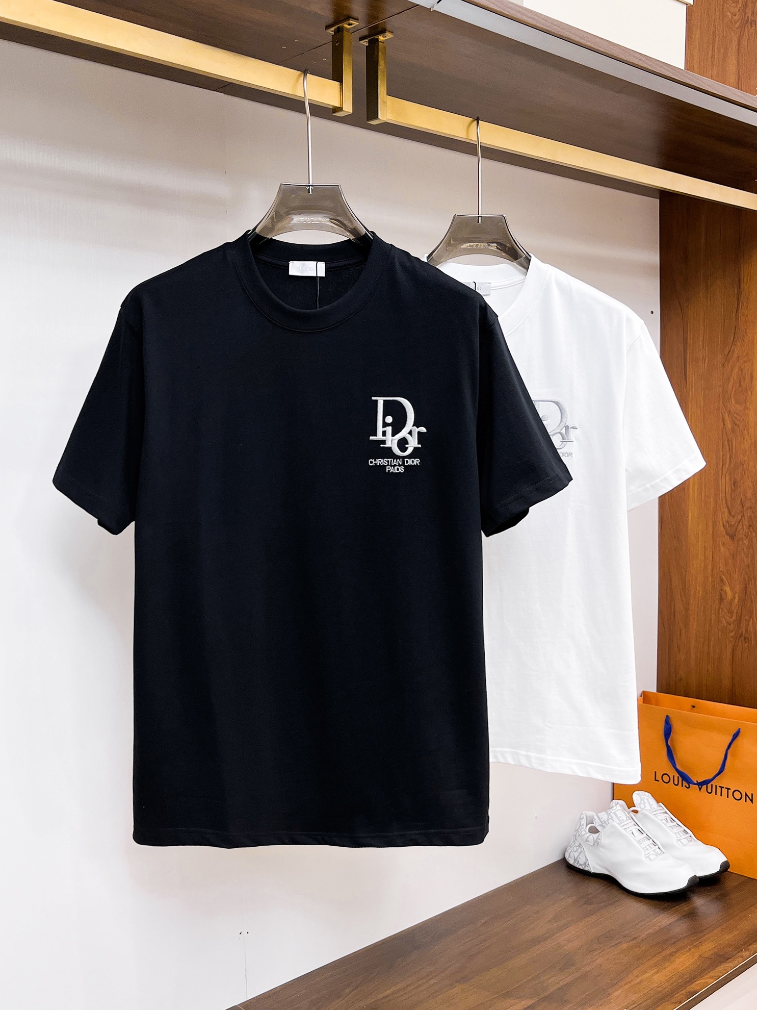 ディオール「Dior」25SS プレミアム エンブロイダリー ロゴTシャツ