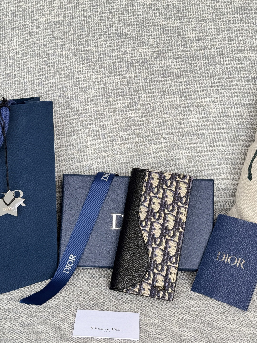 ディオール「Dior」Oblique モチーフ レザー コンパクト ロングウォレット