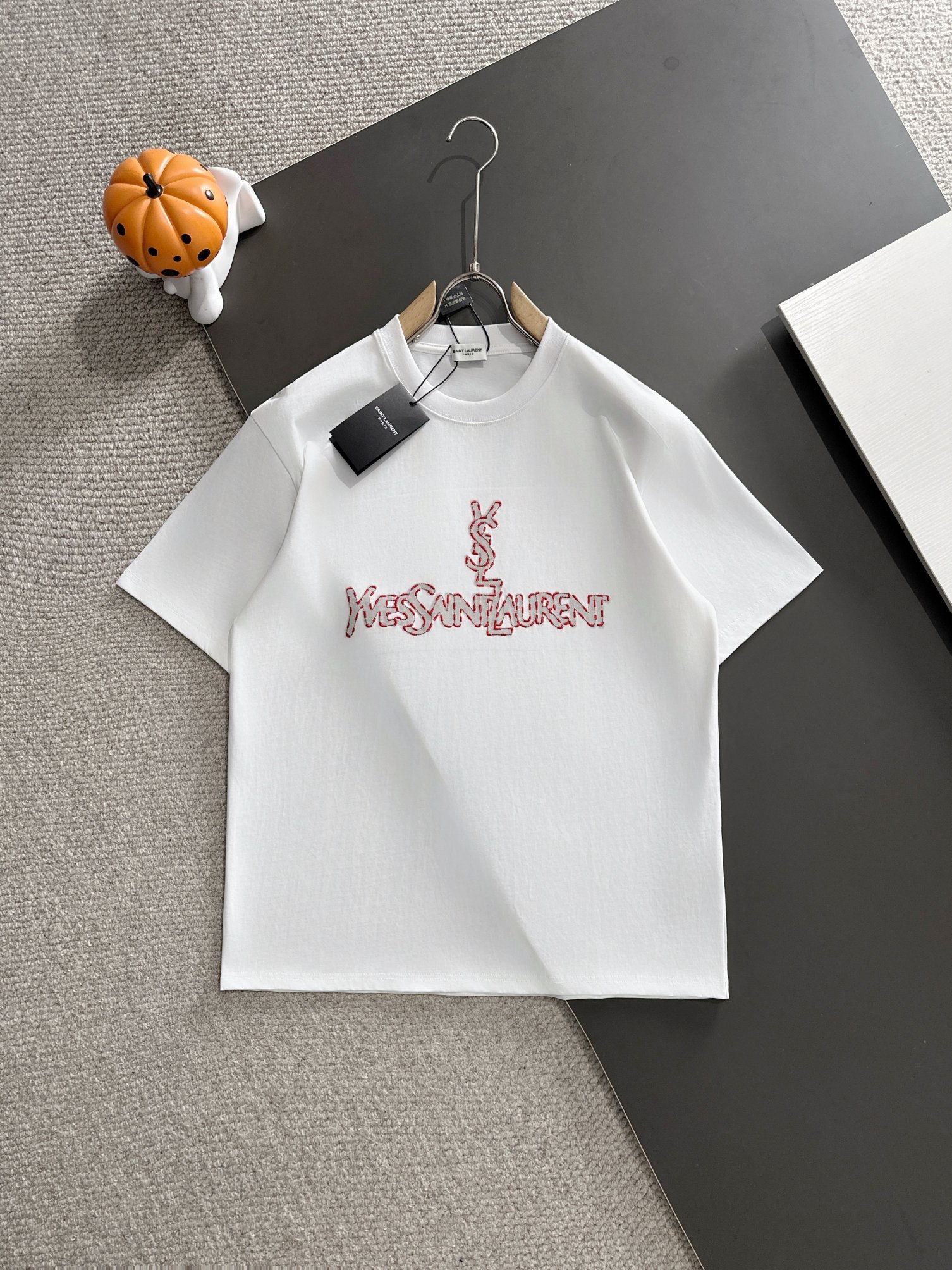 サンローラン「Saint Laurent」 2025SS ニューコレクション ショートスリーブTシャツ