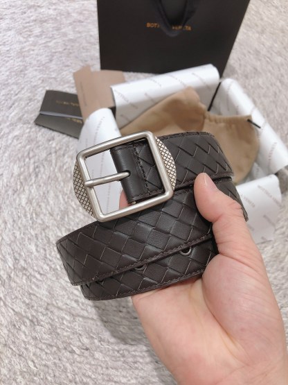 ボッテガ ヴェネタ「Bottega Veneta」プレミアムレザー ベルト