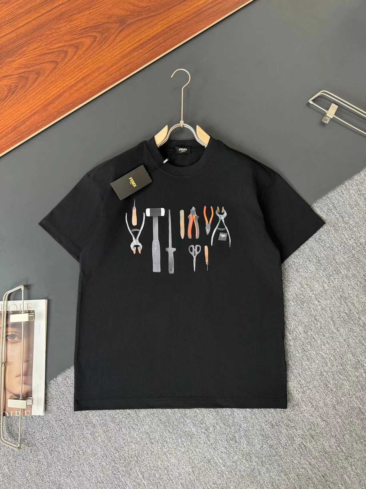 フェンディ「Fendi」2025SS 春夏新作 ラウンドネック ファッションTシャツ