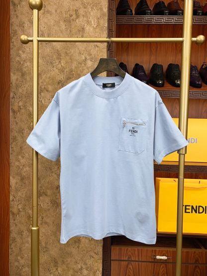 フェンディ「Fendi」FF エンボス刺繍ロゴ ショートスリーブTシャツ