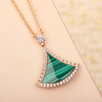 ブルガリ「Bvlgari」DIVAS’ DREAM パールマザーオブシェル 扇形ペンダントネックレス41-43cm