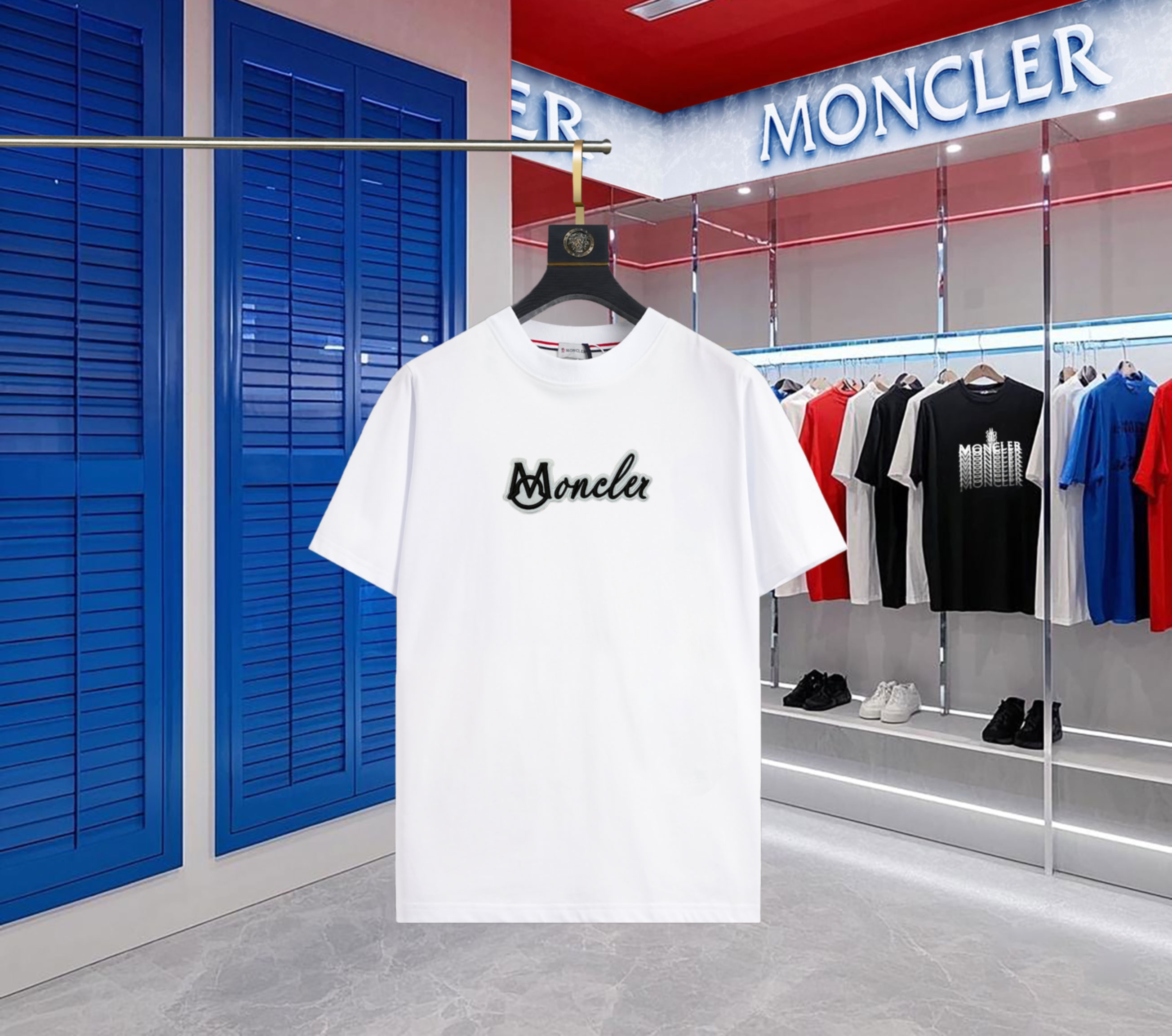 【ワンフォーワン】モンクレール「Moncler」ロゴエンブロイダリー クルーネックTシャツ【在庫僅少】