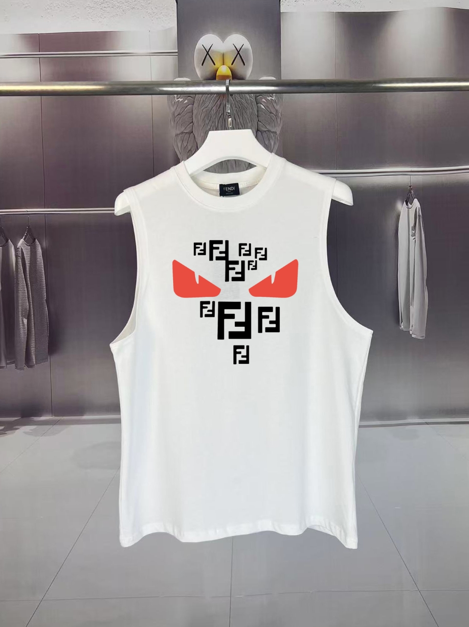 フェンディ「Fendi」2025 SUMMER FF DEMON EYES モンスターロゴ ノースリーブTシャツ