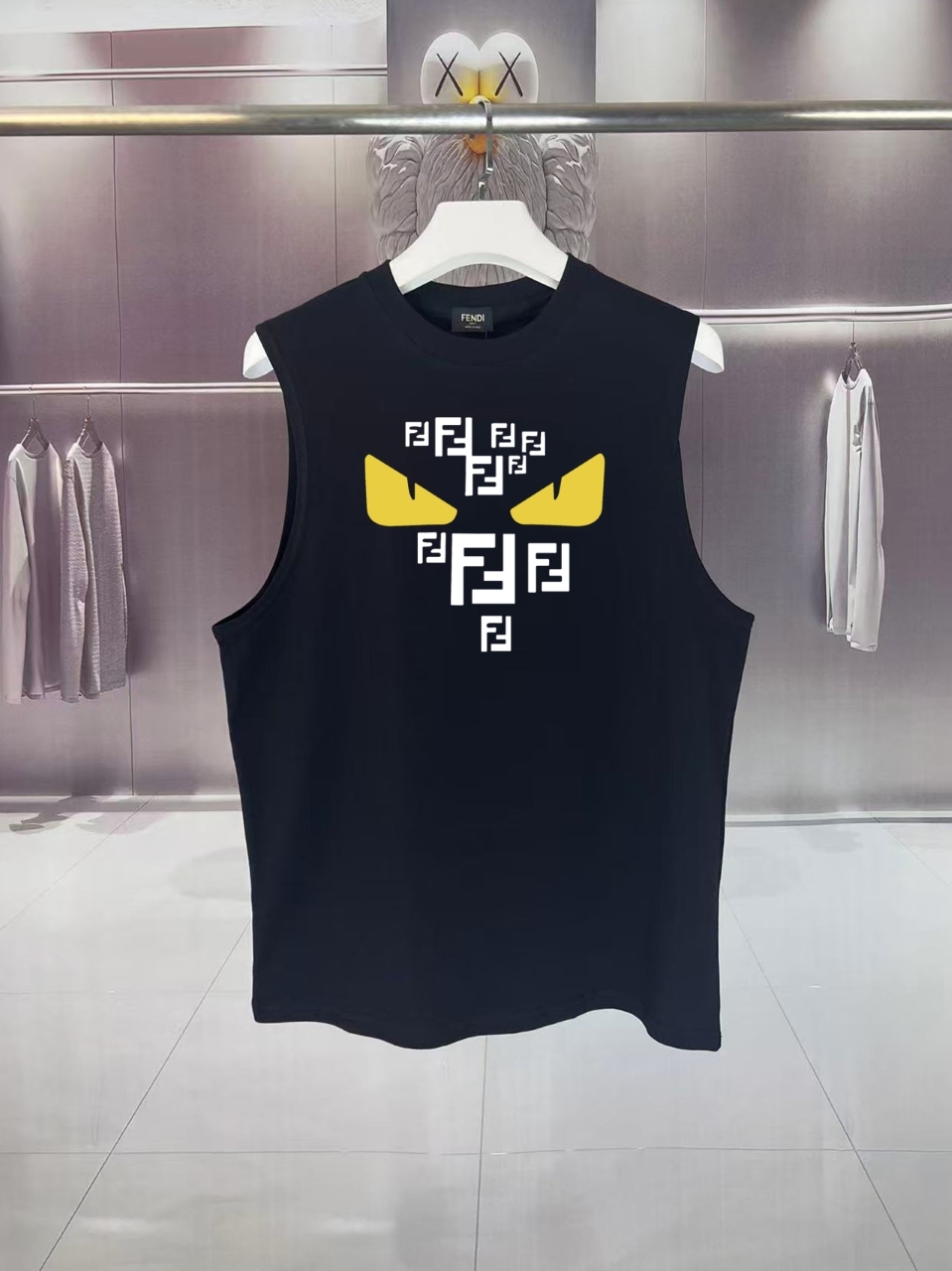 フェンディ「Fendi」2025 SUMMER FF DEMON EYES モンスターロゴ ノースリーブTシャツ