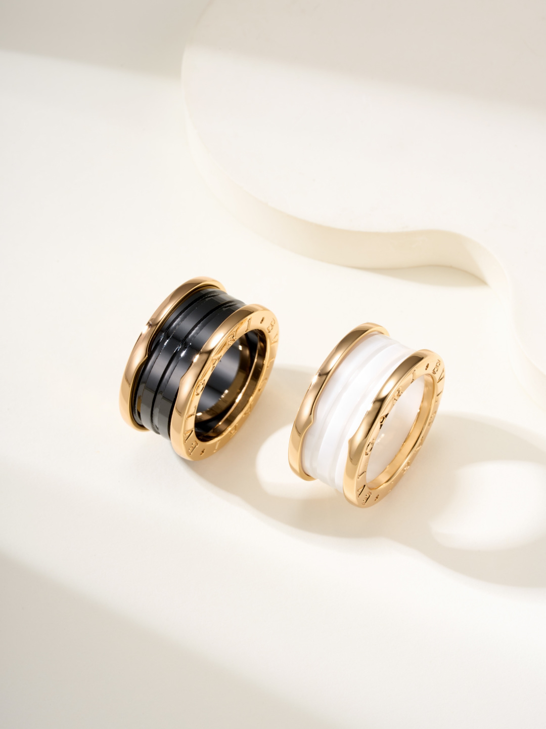 ブルガリ「Bvlgari」 セラミックリング