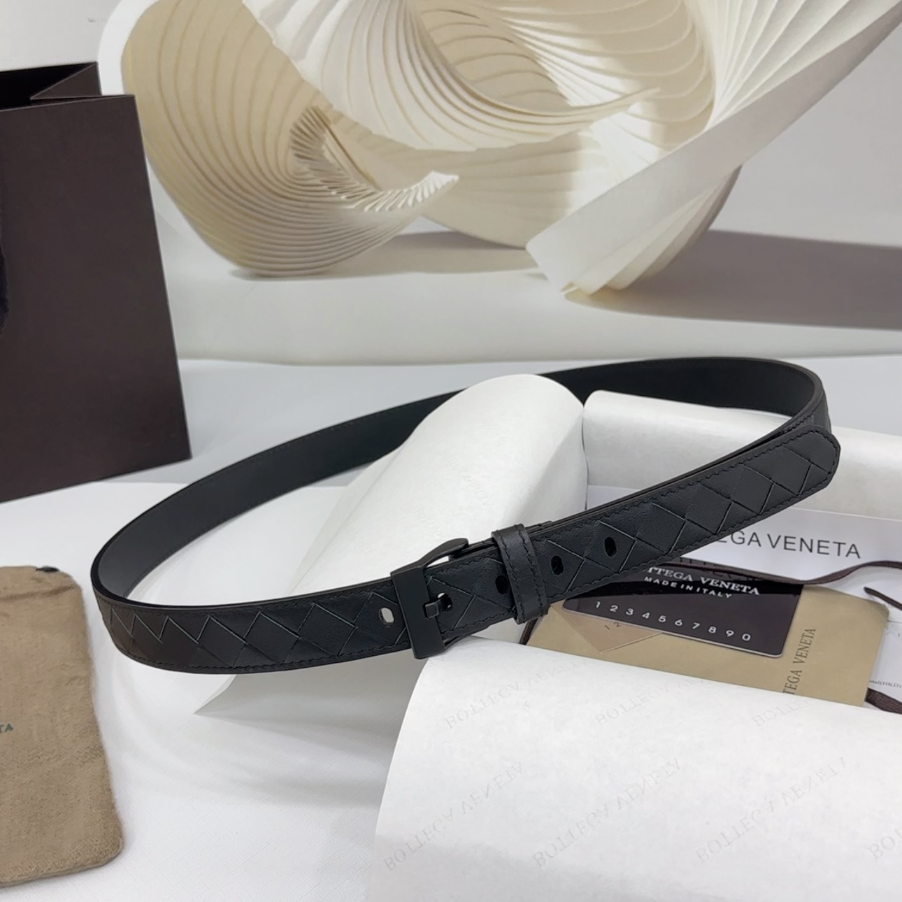 ボッテガ ヴェネタ「Bottega Veneta」 レディース ファッションベルト ダブルフェイスレザー100CM