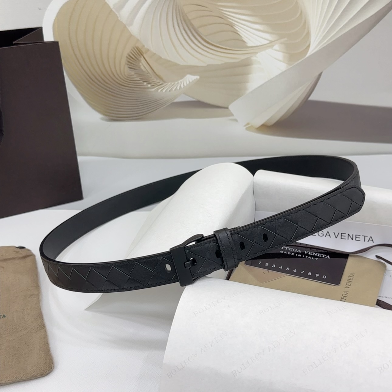 ボッテガ ヴェネタ「Bottega Veneta」 レディース ファッションベルト ダブルフェイスレザー100CM