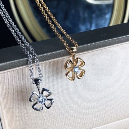 ブルガリ「Bvlgari」Fiorever 詠綻 フォーリーフクローバー ネックレス41-43cm