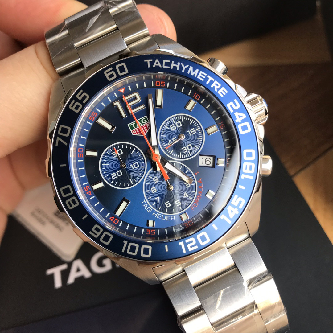 タグ・ホイヤー「TAG Heuer」F1シリーズ カレンダー クォーツ メンズウォッチ43mm