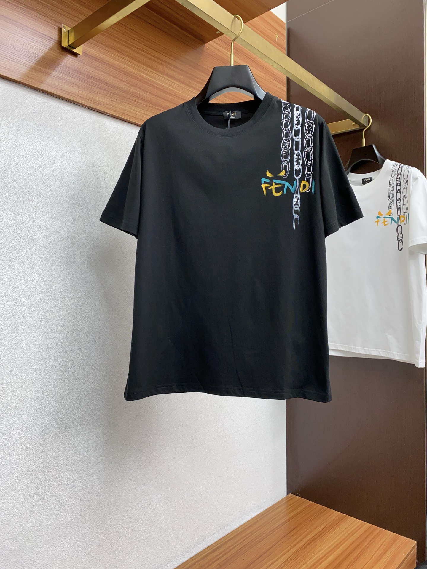 フェンディ「Fendi」SSコレクション 新工法ロゴ メンズ オーバーサイズ ラウンドネックTシャツ