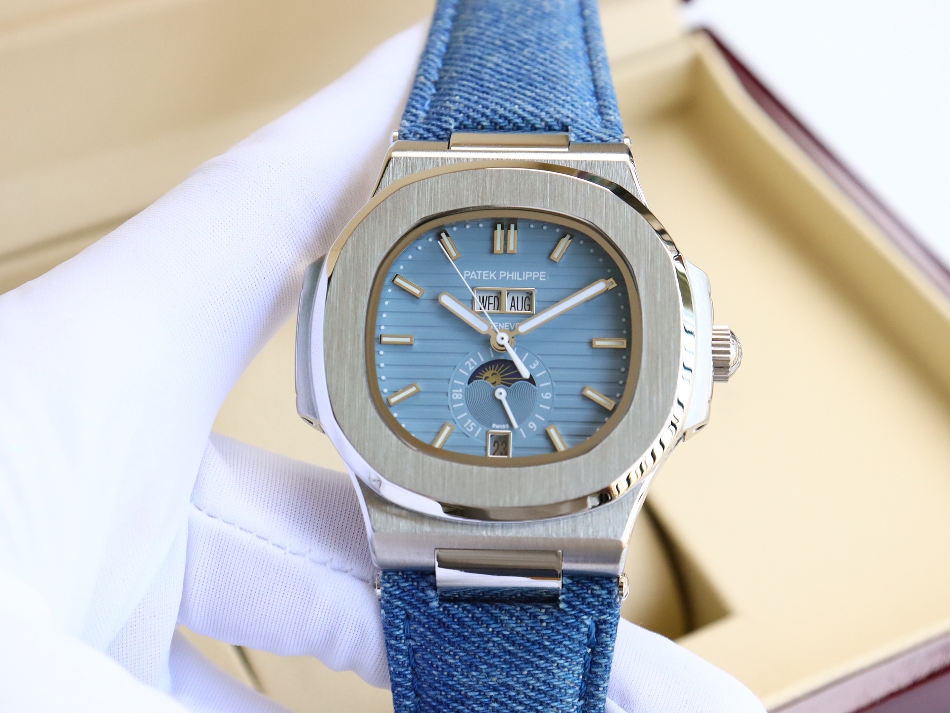 パテック・フィリップ「Patek Philippe」ノーチラス アニュアルカレンダー クロノグラフ メンズウォッチ40.5mm