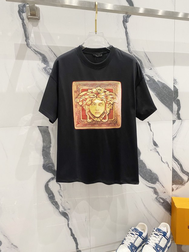 ヴェルサーチ「Versace」クルーネックTシャツ チェックメドゥーサプリント