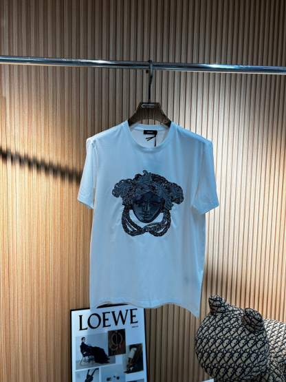 ヴェルサーチ「Versace」2025SS メドゥーサ スワロフスキー刺繍Tシャツ