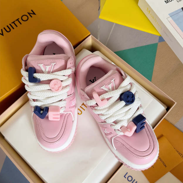 「コラボモデル」Louis Vuitton x Trainer Maxi スニーカー