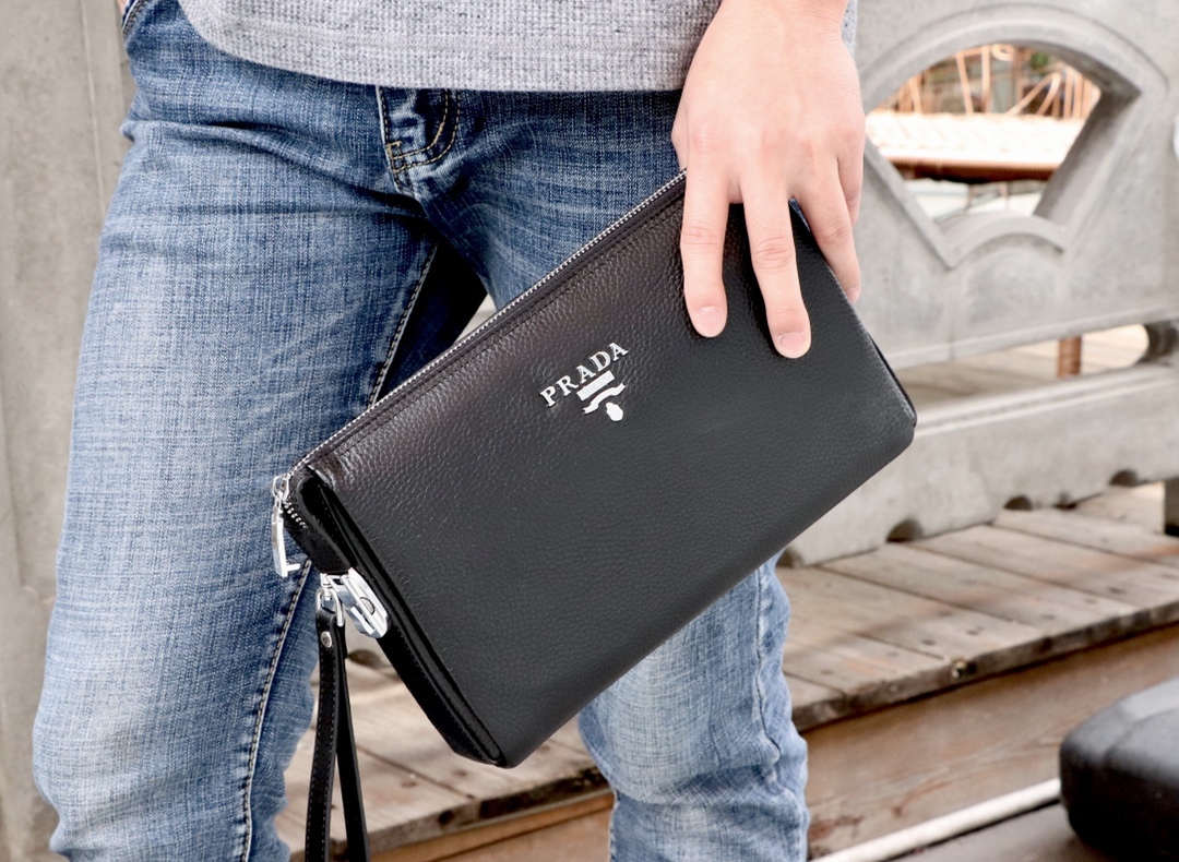 プラダ「Prada」フルレザー ロングウォレット