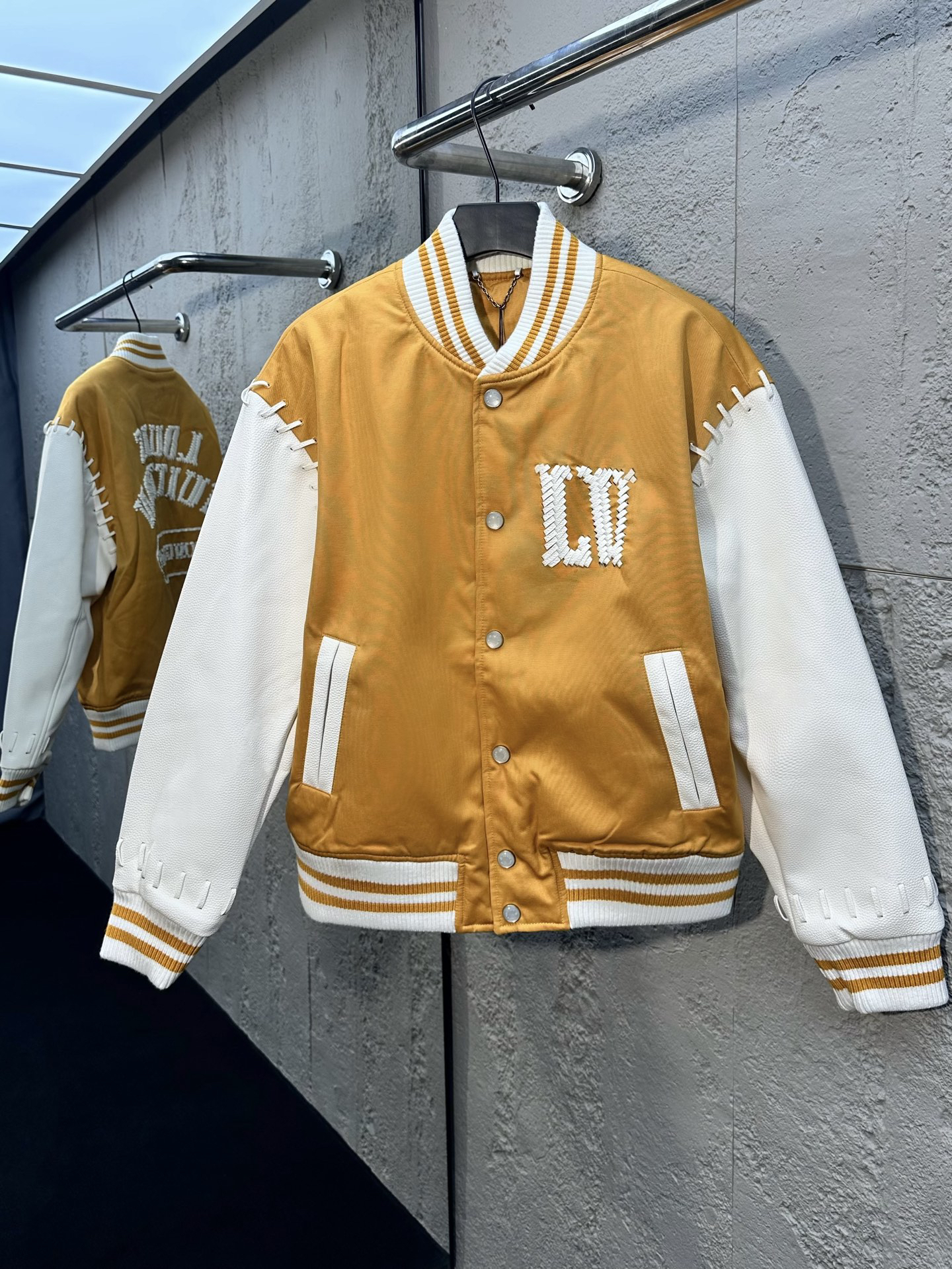 ルイ・ヴィトン「Louis Vuitton」モダンベースボールジャケット