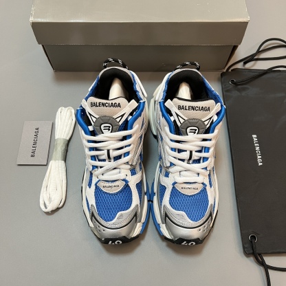 バレンシアガ「Balenciaga」Runner スニーカー