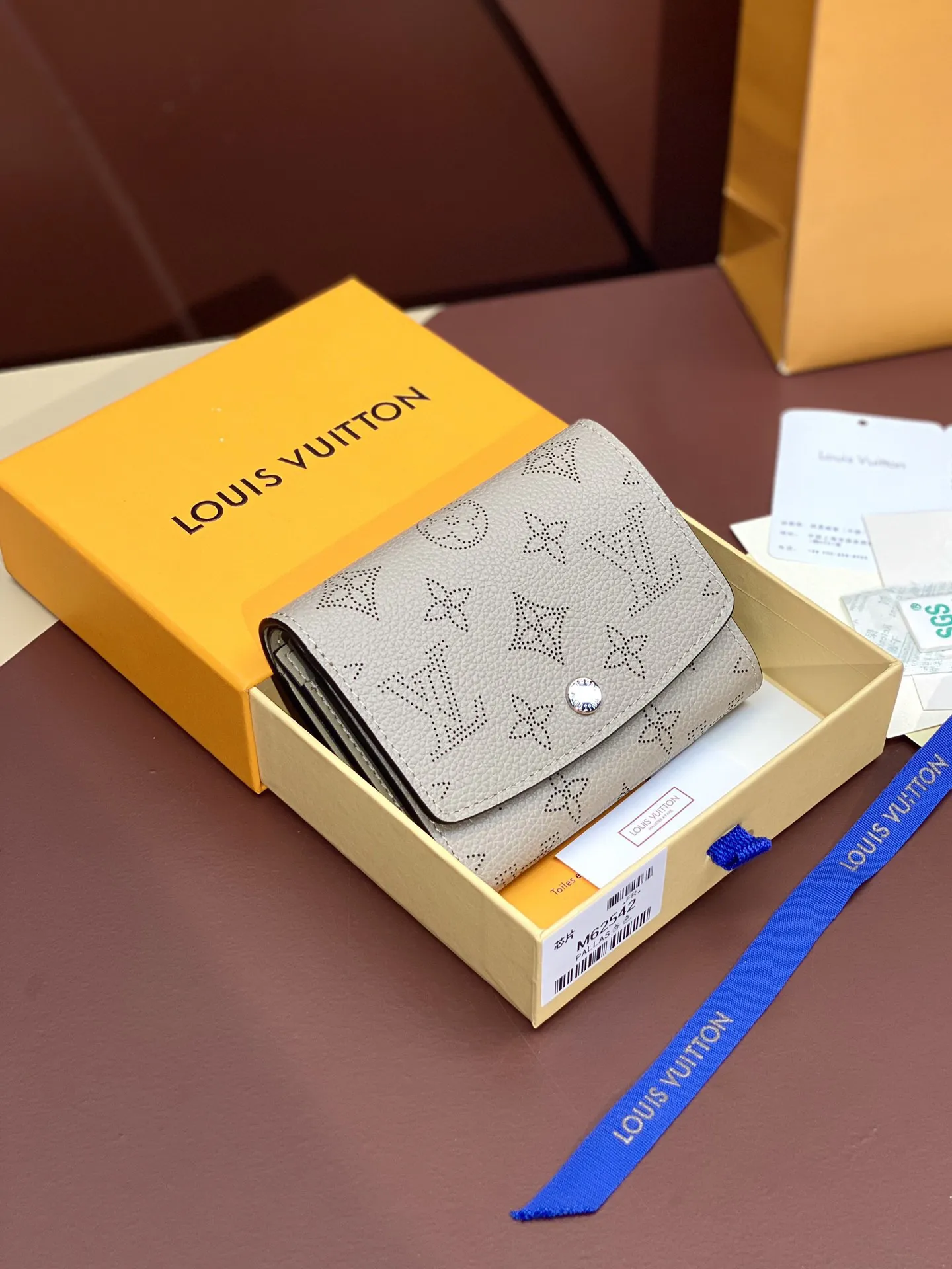 ルイ・ヴィトン「Louis Vuitton」ポルトフォイユ･イリス コンパクト「3色」