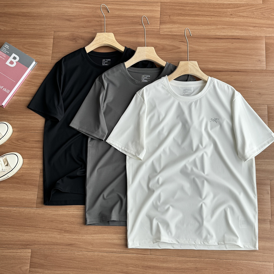 【ワンフォーワン】アークテリクス「ARC'TERYX」Motus クルーネック 速乾Tシャツ（メンズ）【在庫僅少】