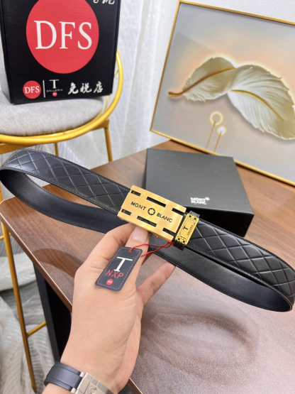 ヴァン クリーフ＆アーペル「Van Cleef & Arpels」クラシックコレクション オートマチックバックル レザーベルト100cm