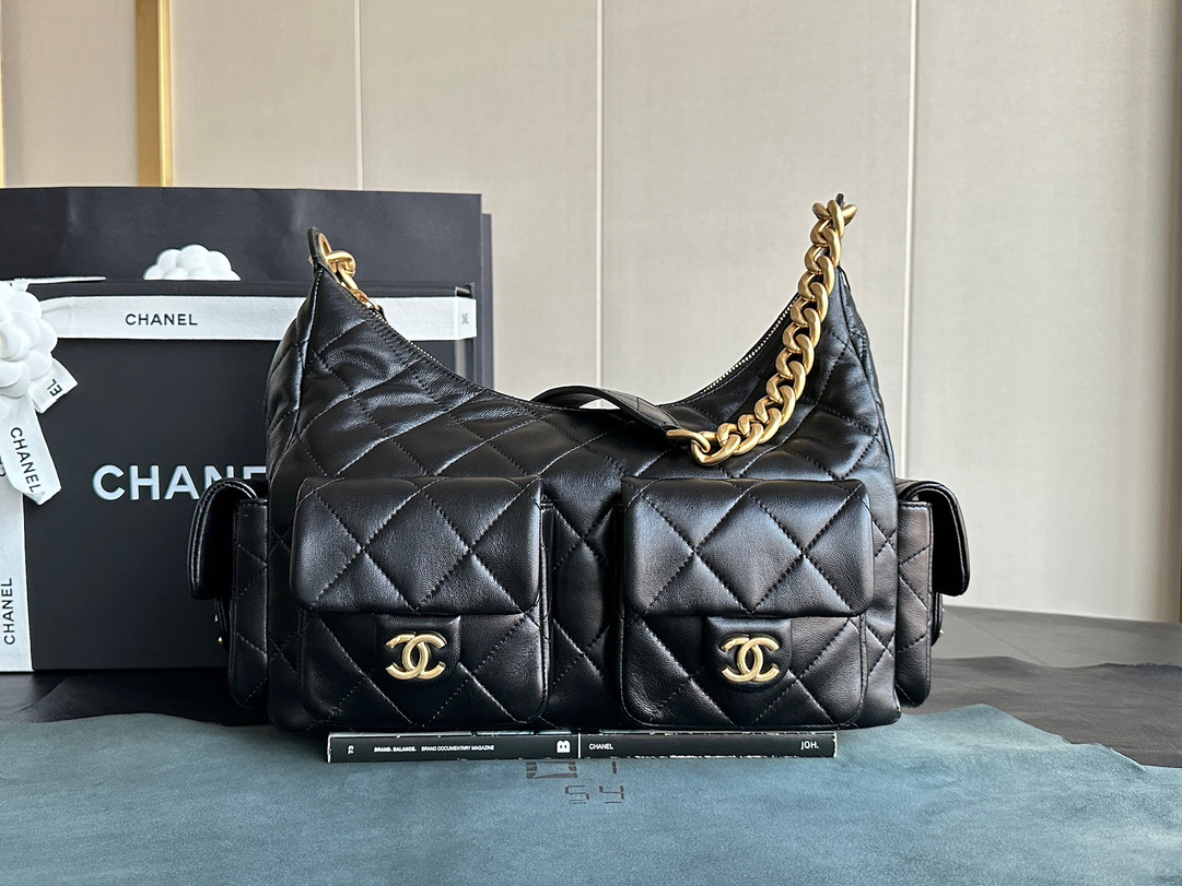 シャネル「Chanel」25C マルチポケット ヒッピーホボ ラージ