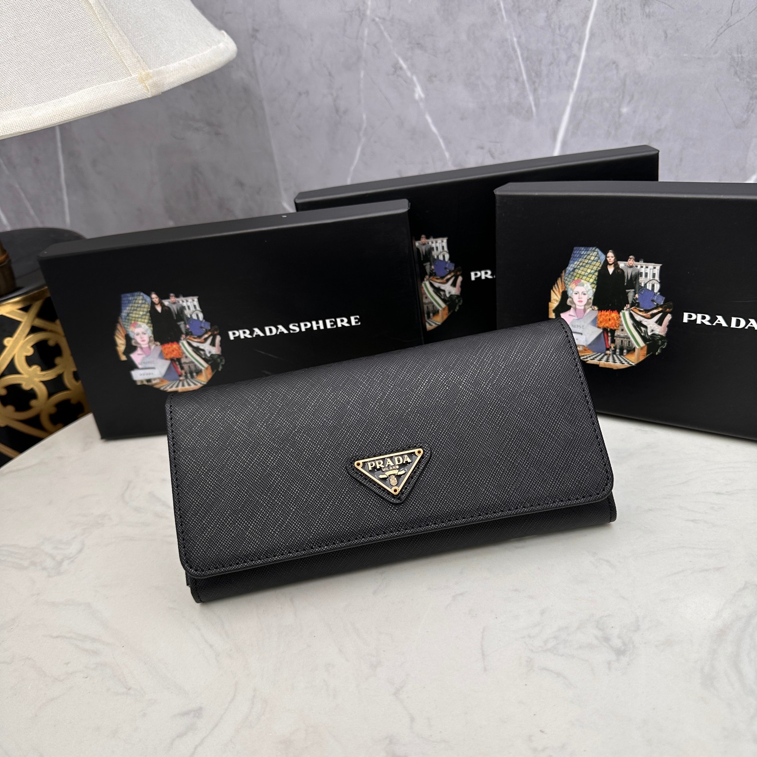 プラダ「Prada」サフィアーノ メタル クラシック ウォレット